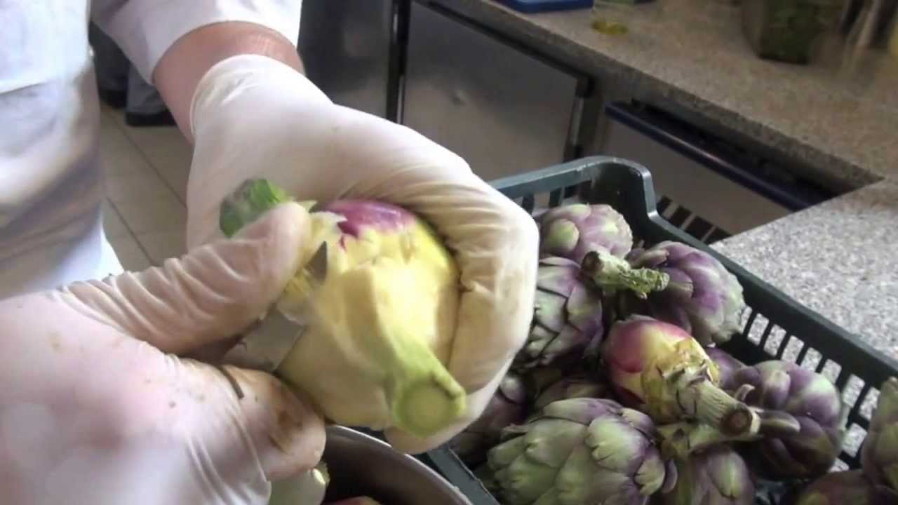Technique de cuisine : préparer et tourner les artichauts poivrades