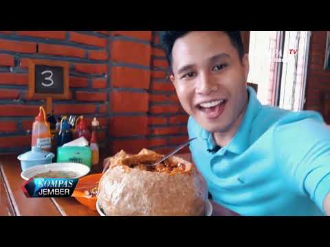 Sedang di Jember? Cobain Pentol Bakso Raksasa Beranak Super Pedas