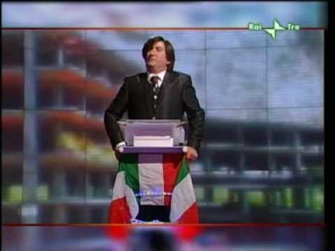 Antonio Albanese: il primo comizio di Cetto Laqualunque