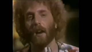Watch Andrew Gold How Can This Be Love video