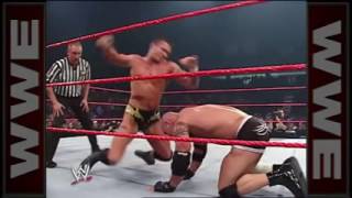 مباره لاتنسا جولد بيرغ يواجه افالوشن لوحده 1 ضد 3 من اعضم الاساطير في HD WWE
