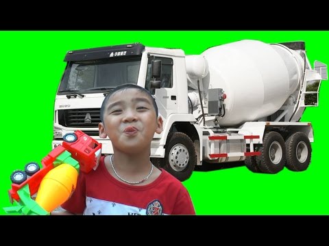 Dương khám phá xe bồn trộn bê tông, Kênh Em Bé ✅