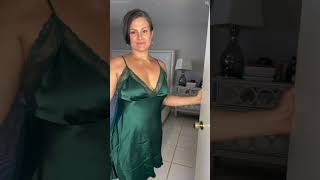 Curious Carly - Plus Size Curvy Model Bio & Facts