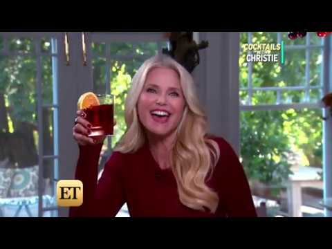 Christie Brinkley Talks Dating and Shows Off Her Hamptons Home to Jennifer Peros