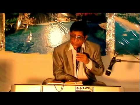 Mohabbat ki jhooti kahani pe roye By Khader Khan