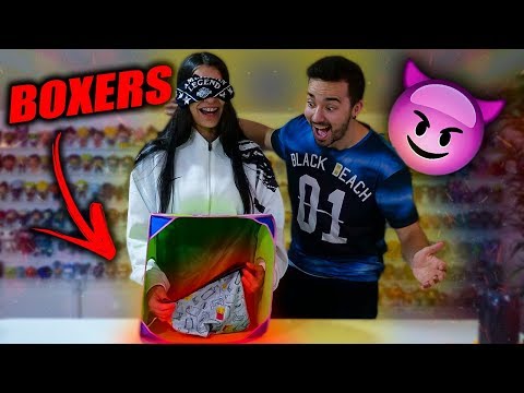 Watching video ELA TOCOU NO MEU ANIMAL !! ( DESAFIO O QUE TEM NA CAIXA ? )