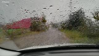 Rüzgarlı Bir Günde Araba İçinde Yağmur Sesi