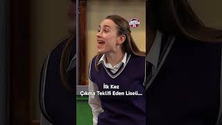 İlk Kez Çıkma Teklifi Eden Liseli