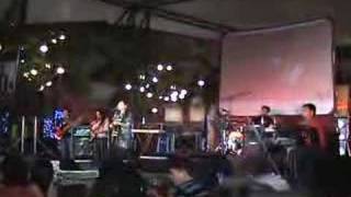 Watch Acel Bisa Silver Lining video