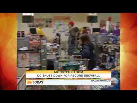 Powerful blizzard paralyzes mid-Atlantic states