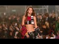Gigi Hadid Gets Inspired by Little Sister Bella to FREE the Nipple! Gigi Hadid Gets Inspired by Little Sister Bella to FREE the Nipple!
