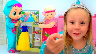 Nastya and her room in the style of Princess Elsa