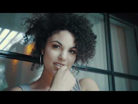SUNDAY BLUES - Making Of Cover Shooting x Julianna
