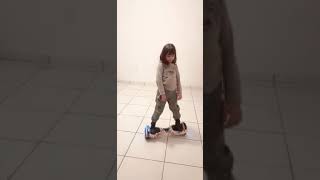 Dançando Com O Hoverboard
