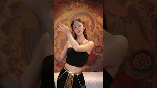 美女热舞3291Hot Girl Tiktok Dance Everyones Watching她的舞姿像流光一样美性感舞娘挑战超火节奏
