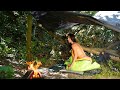 SOLO YOUNG GIRL IN THE FOREST, BUILT A SHELTER WHAT TO SLEEP/SOUNDS OF NATURE FOOD-ASMR #bushcraft