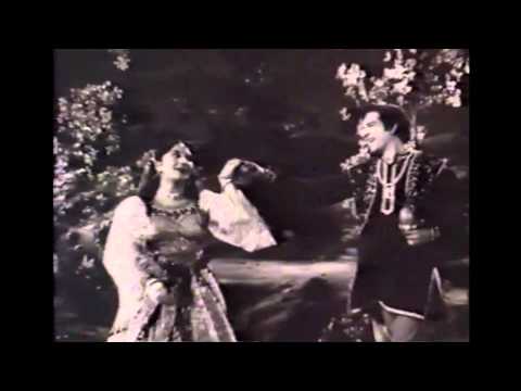 Dil Lootne Wale Jadugar- Lata Mukesh Romantic Duet-by Prof Qasim...