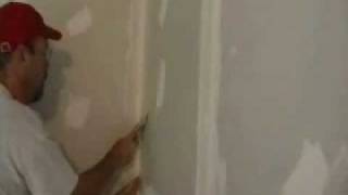 Taping Drywall Corners