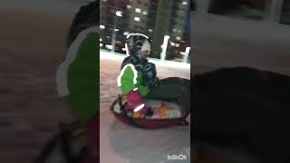 Детский Конвейер #Fun #Зима #Snow #Shortsvideo #Горка