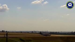 Decolagem Antonov An-12 No Aeroporto Internacional De Campinas Viracopos