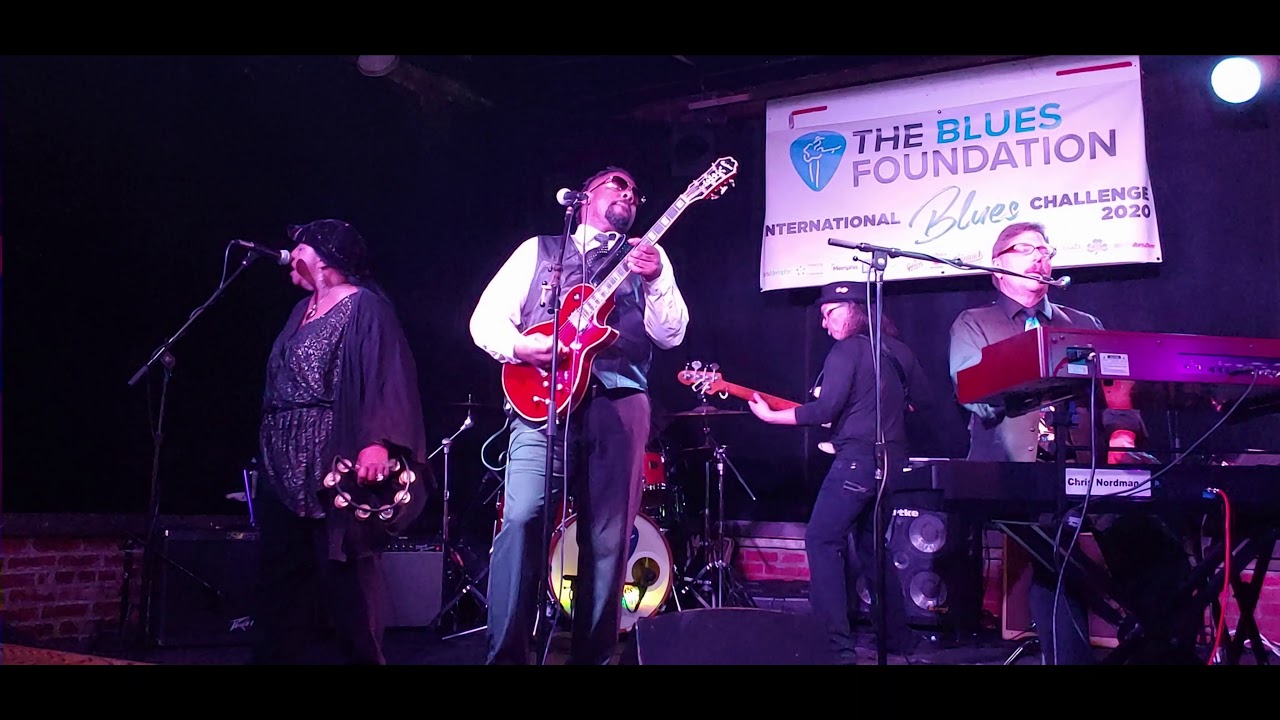 Chris Canas Band: "LIVE"