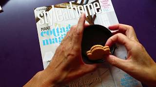 Blablabla - Looking through Canadian magazines, asmr
