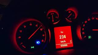 Opel Insignia hız denemesi ve gece yolculuğu rekor