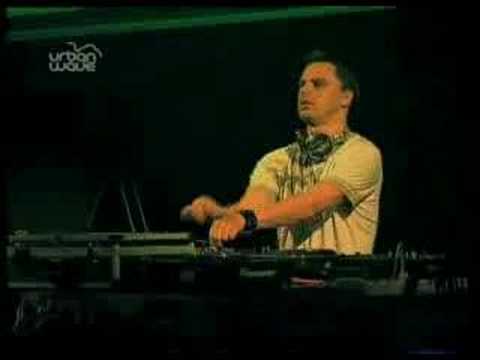 Armin Van Buuren @ GodsKitchen 8 may 2007 part 1