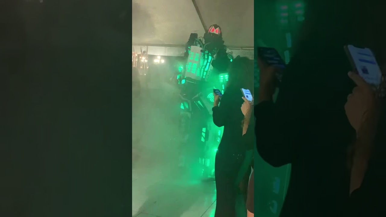 Robot dancing freestyle @ joe’s 40th