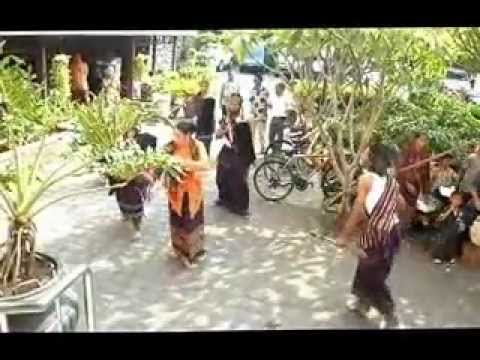 HEDUNG (DAWA DORE) - ADONARA