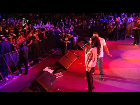 Nelly ft. Kelly Rowland - Dilemma (Live Orange Rockcorps 2009...