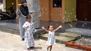 Balita Lucu Mainan Anak Bubble Soap Balon Sabun - Kids Playing Bubble