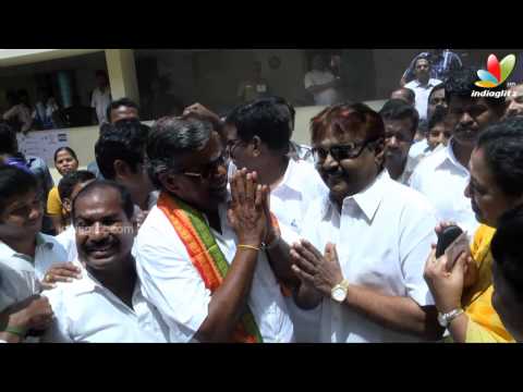 Actor Vijaykanth and Jeeva casted their vote | Election 2014