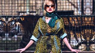 Watch Alexandra Stan La Fuega video