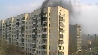 Видео Пожар Челябинск Ул. Российская 59б. Пожарные в день пожарной охраны (30 апреля 2010 год) ЧАСТЬ 1 от Виталий Стариков, Пролетарская улица, Новосибирск, Россия