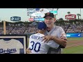 Bruce Bochy honored at Dodger Stadium