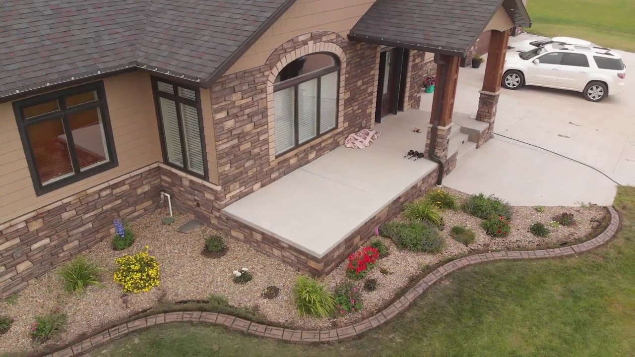 Valley Borders Custom Curbing
