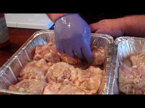 VIDEO : add dry rub to chicken for bbq chicken recipe - how to cook bbqhow to cook bbqchickenfor a kcbs contest - http://www.howtobbqright.com/ ...