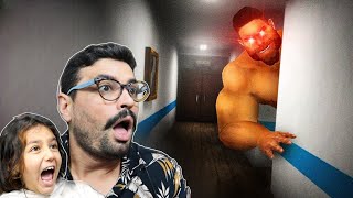 Korkunç Fitnessci Giga Chad Peşi̇mi̇zde Gym Or Jail