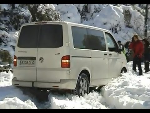 Volkswagen T5 4motion drifting snow 2010