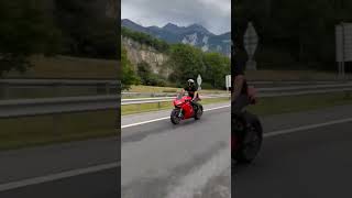 Ducati Panigale V4 Wheelie