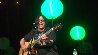 Watch Goo Goo Dolls Bringing On The Light video