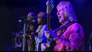 Watch Yes South Side Of The Sky video