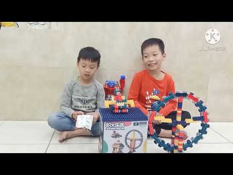 Đồ chơi Lego 540pcs lắp ghép hình máy bay,vòng quay sắc màu111