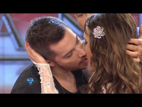 Francisco y Charlotte se dieron tremendo beso frente a Barby Silenzi
