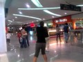 dalawang baliw sa mall :]