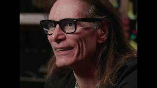 Watch Steve Vai Kittens Got Claws video