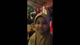 Yasmin Ali Kawan Beruang Di Waterfront Kuching