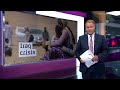 Iraq: Yazidis rescused by helicopter from Mount Sinjar | Channel 4 News