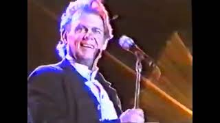 Watch John Farnham Romeos Heart video